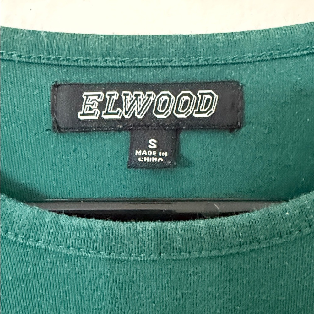Used - Green Elwood Long-line Curved Hem T-shirt - Slim Fit - Size S - Picture 2 of 3